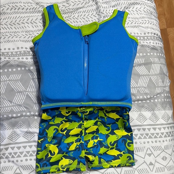 SwimSchool Kids Blue and Green Shark Swim Set - Picture 2 of 3